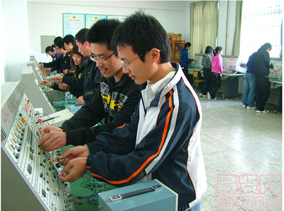 2014年天津石油職業(yè)技術(shù)學(xué)院電子信息系專業(yè)簡介——電子產(chǎn)品技術(shù)開發(fā)及銷售